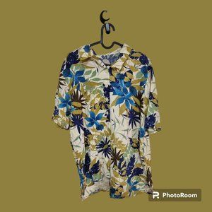 VINTAGE Hawaiian button up shirt